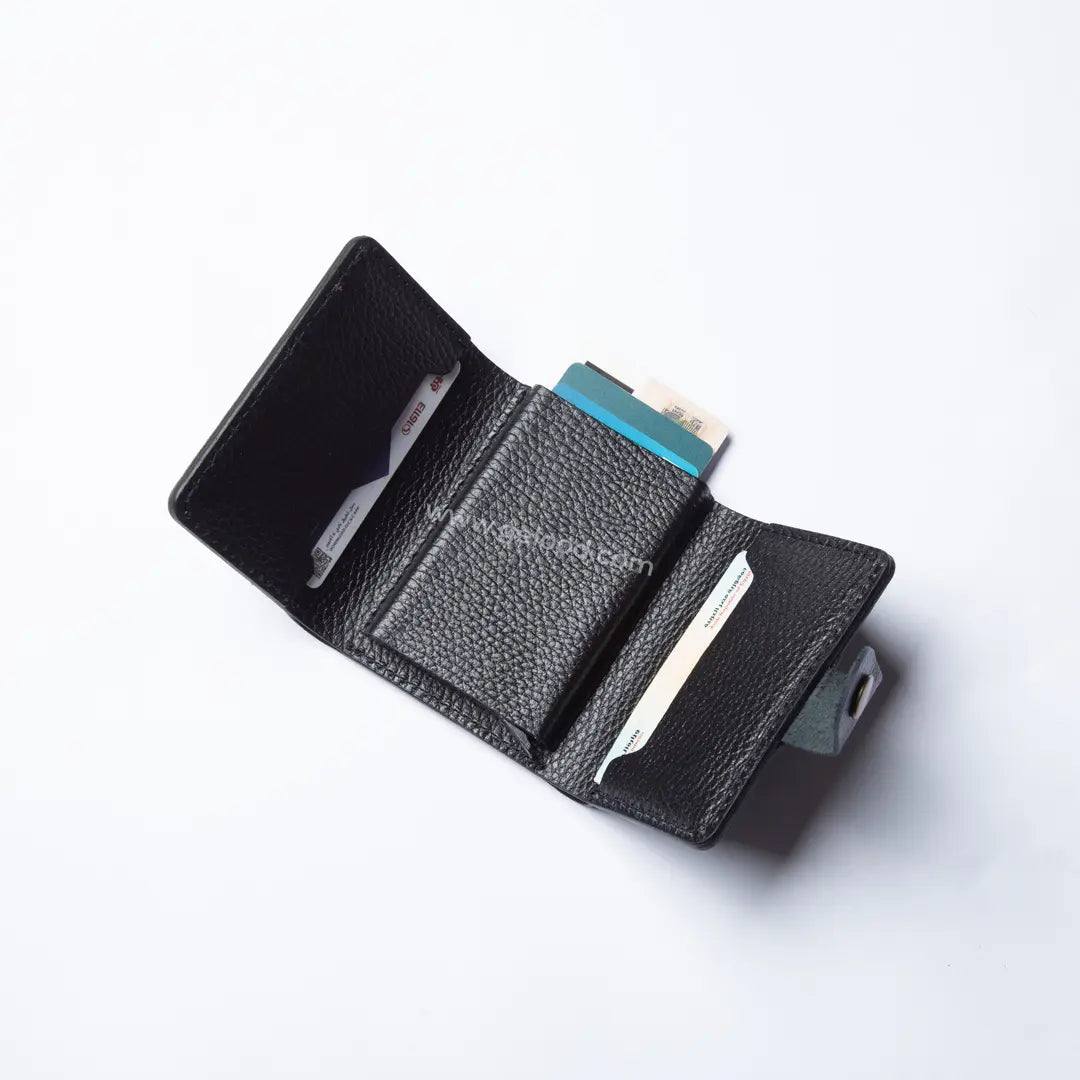 محفظة جلد طبيعي كلاسيك (كود 8)